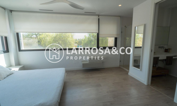 Resale - Detached House/Villa - Callosa de Segura - JUNTO CAMPO DE FUTBOL