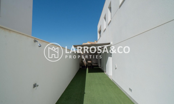 Resale - Detached House/Villa - Callosa de Segura - JUNTO CAMPO DE FUTBOL