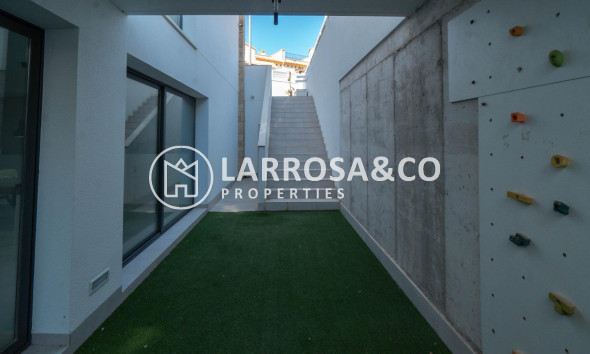 Resale - Detached House/Villa - Callosa de Segura - JUNTO CAMPO DE FUTBOL