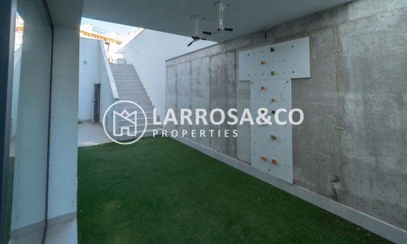 Resale - Detached House/Villa - Callosa de Segura - JUNTO CAMPO DE FUTBOL