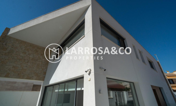 Resale - Detached House/Villa - Callosa de Segura - JUNTO CAMPO DE FUTBOL