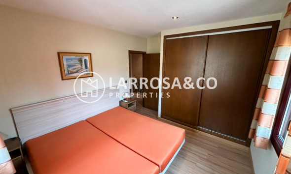 Herverkoop - Villa - Torrevieja Centro - Torrevieja