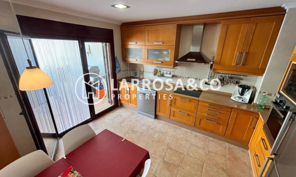 Resale - Detached House/Villa - Torrevieja Centro - Torrevieja