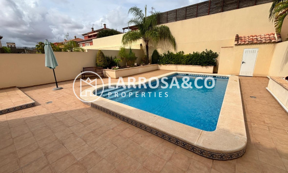 Resale - Detached House/Villa - Torrevieja Centro - Torrevieja