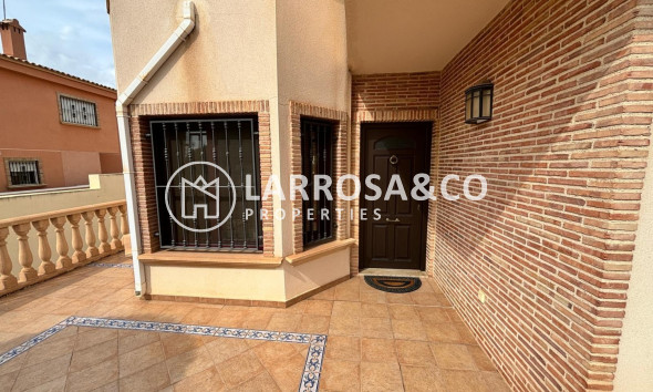 Herverkoop - Villa - Torrevieja Centro - Torrevieja