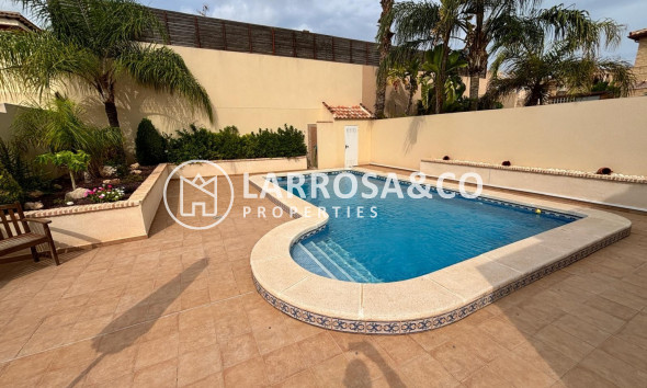 Herverkoop - Villa - Torrevieja Centro - Torrevieja