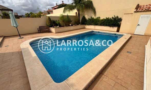 Resale - Detached House/Villa - Torrevieja Centro - Torrevieja