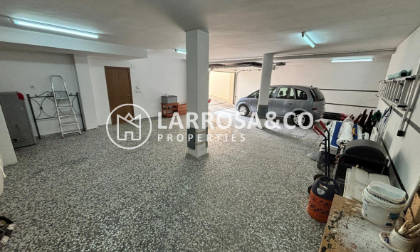 Resale - Detached House/Villa - Torrevieja Centro - Torrevieja