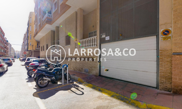 Resale - Apartment - Torrevieja - Habaneras