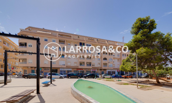 Resale - Apartment - Torrevieja - Centro