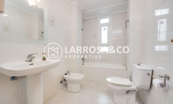 Herverkoop - Semi-detached house - Callosa de Segura - C- FILARMONICA