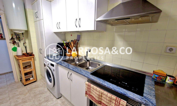 Resale - Apartment - Torrevieja - Playa del cura