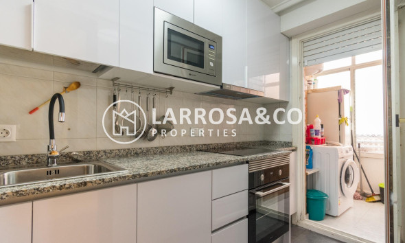 Resale - Apartment - Torrevieja - El molino