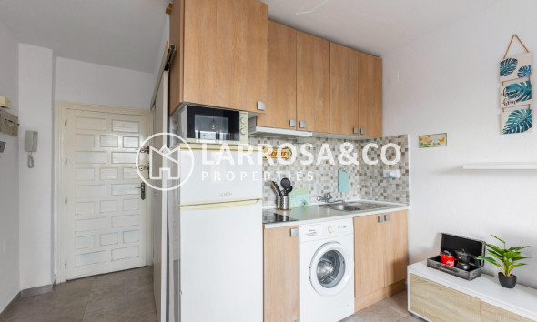 Resale - Apartment - Torrevieja - La Mata