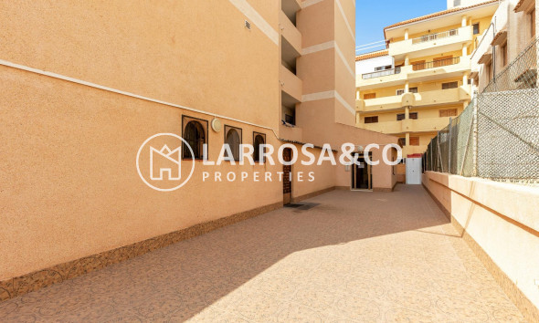 Resale - Apartment - Torrevieja - La Mata