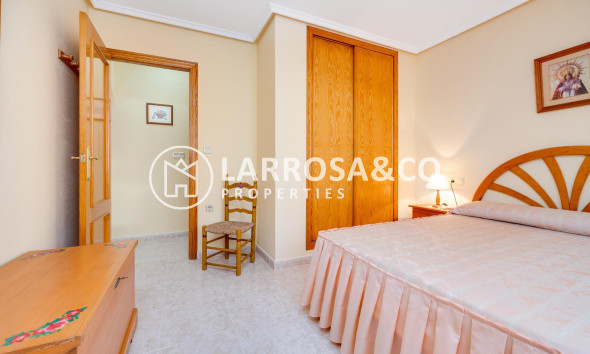 Resale - Apartment - Torrevieja - Playa del cura