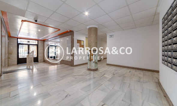 Reventa - Apartamento - Torrevieja - Playa del cura