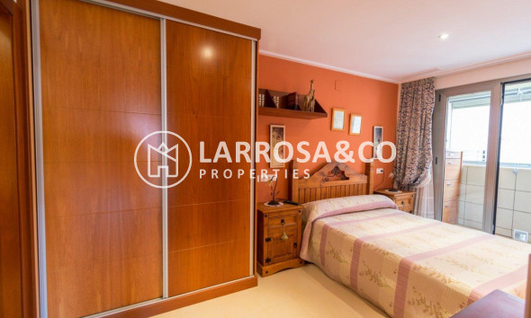 A Vendre - Apartment - Torrevieja - Paseo maritimo