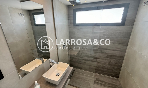 Resale - Apartment - Guardamar del Segura - El Raso