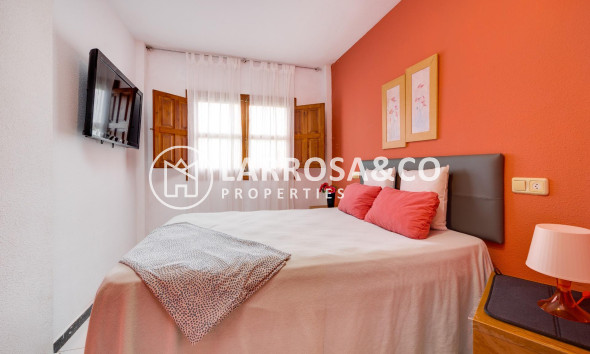 Resale - Bungalow - Torrevieja - El chaparral