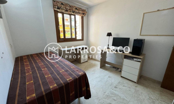 Resale - Apartment - Torrevieja - Punta Prima