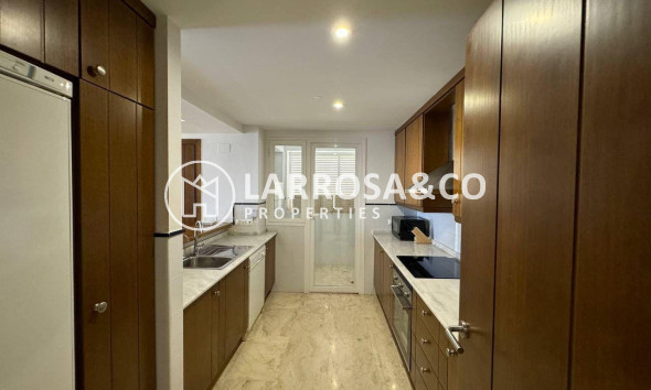 Resale - Apartment - Torrevieja - Punta Prima