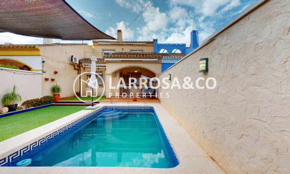 Resale - Detached House/Villa - Pilar de la Horadada - La Torre de la Horadada