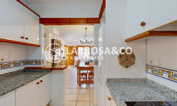 Resale - Detached House/Villa - Pilar de la Horadada - La Torre de la Horadada