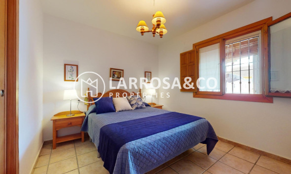 Resale - Detached House/Villa - Pilar de la Horadada - La Torre de la Horadada