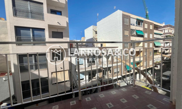 Resale - Apartment - Torrevieja - Centro