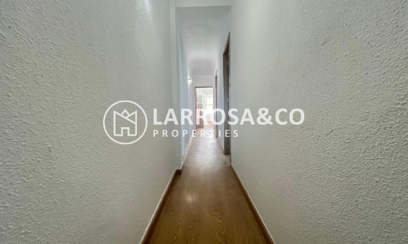 Resale - Apartment - Torrevieja - Centro