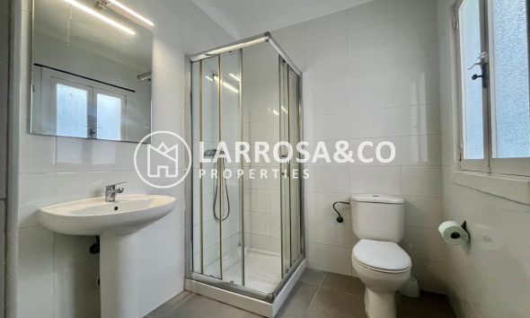 Resale - Apartment - Torrevieja - Centro