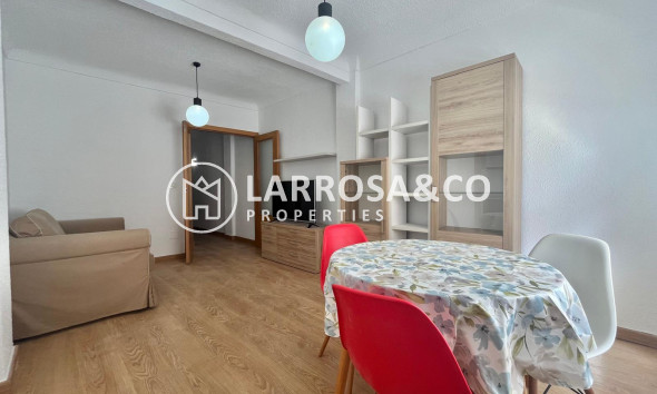 Resale - Apartment - Torrevieja - Centro