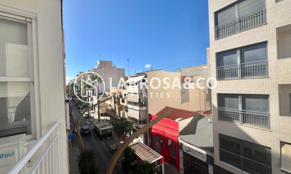 Resale - Apartment - Torrevieja - Centro