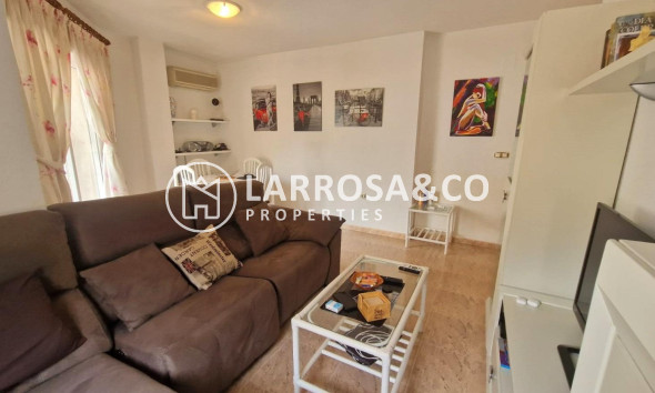 Resale - Apartment - Torrevieja - Playa del cura