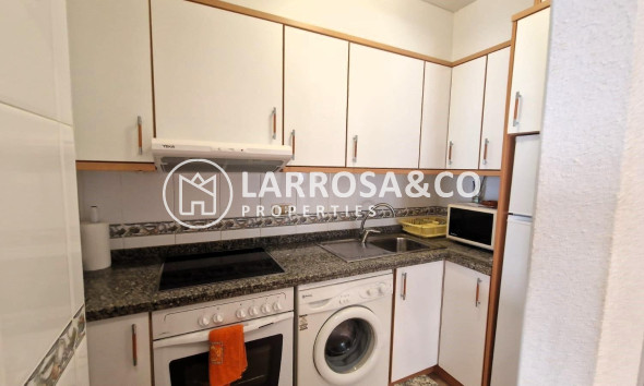 Resale - Apartment - Torrevieja - Playa del cura