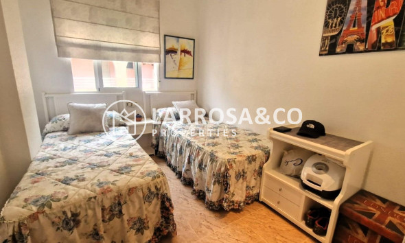 Resale - Apartment - Torrevieja - Playa del cura