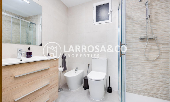 Reventa - Apartamento - Torrevieja - Playa del cura