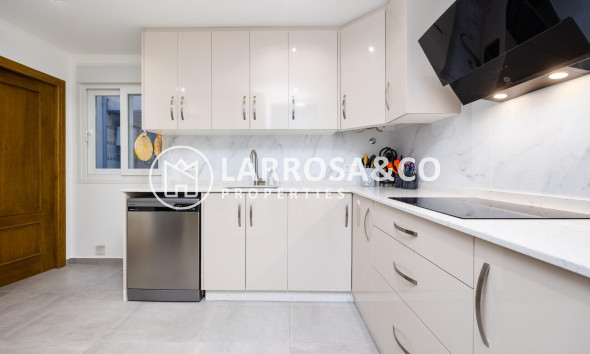 Herverkoop - Apartment - Torrevieja - Playa del cura