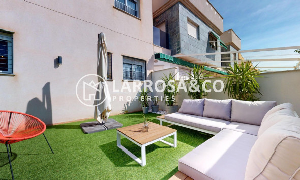 Resale - Detached House/Villa - Pilar de la Horadada - La Torre de la Horadada