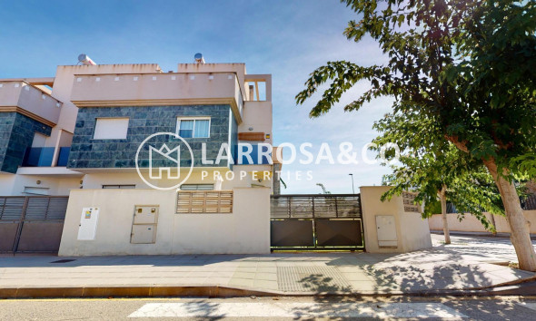 Resale - Detached House/Villa - Pilar de la Horadada - La Torre de la Horadada