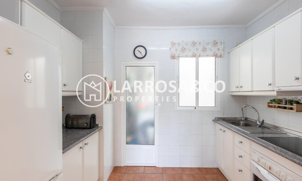 Resale - Apartment - Torrevieja - Estacion de autobuses