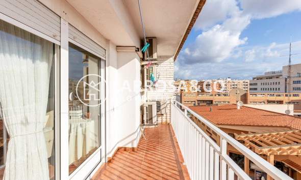 Resale - Apartment - Torrevieja - Estacion de autobuses