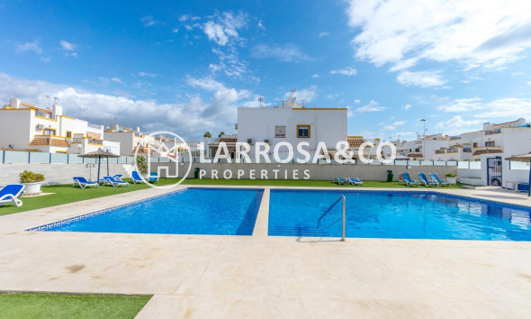 Herverkoop - Semi-detached house - Torrevieja - Torreta florida