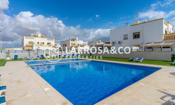 Herverkoop - Semi-detached house - Torrevieja - Torreta florida