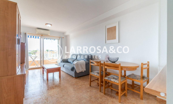 Resale - Apartment - Orihuela costa - Campoamor