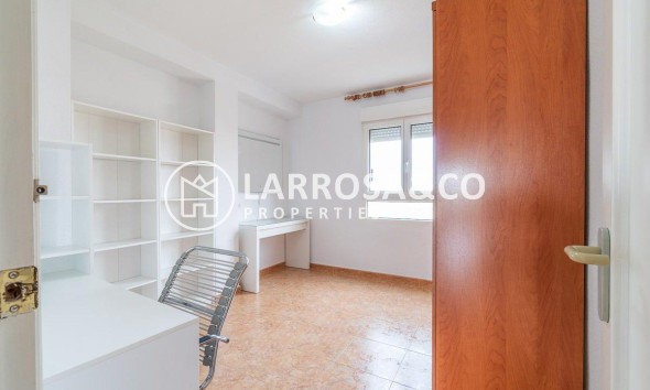 Reventa - Apartamento - Orihuela costa - Campoamor