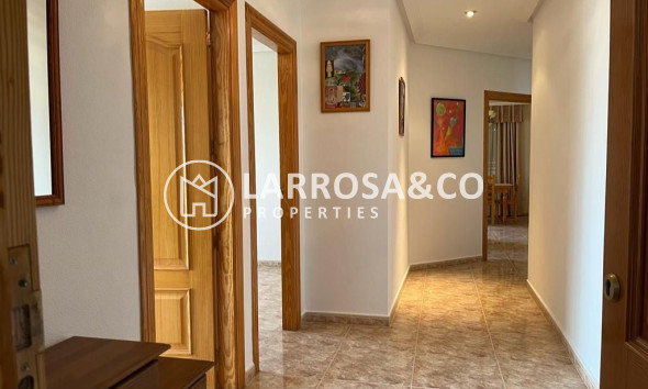 Resale - Detached House/Villa - Jacarilla - CENTRO