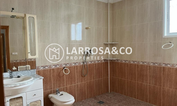 Resale - Detached House/Villa - Jacarilla - CENTRO