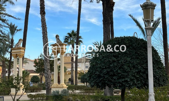 Resale - Detached House/Villa - Jacarilla - CENTRO